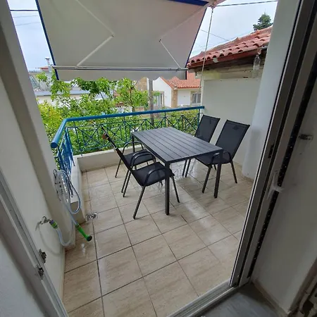 Mezoneta Fokea Apartment Néa Fókaia